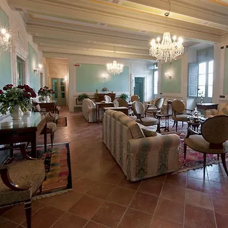 Lammari Sleeps 27 Pool Air Con Wifi Piaggiori
