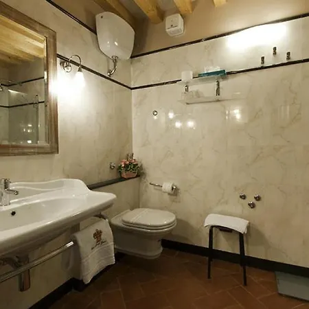 Lammari Sleeps 27 Pool Air Con Wifi Piaggiori
